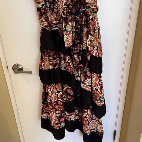 Anthropologie Black and Red Asymmetrical Dress - Picture 10 of 11